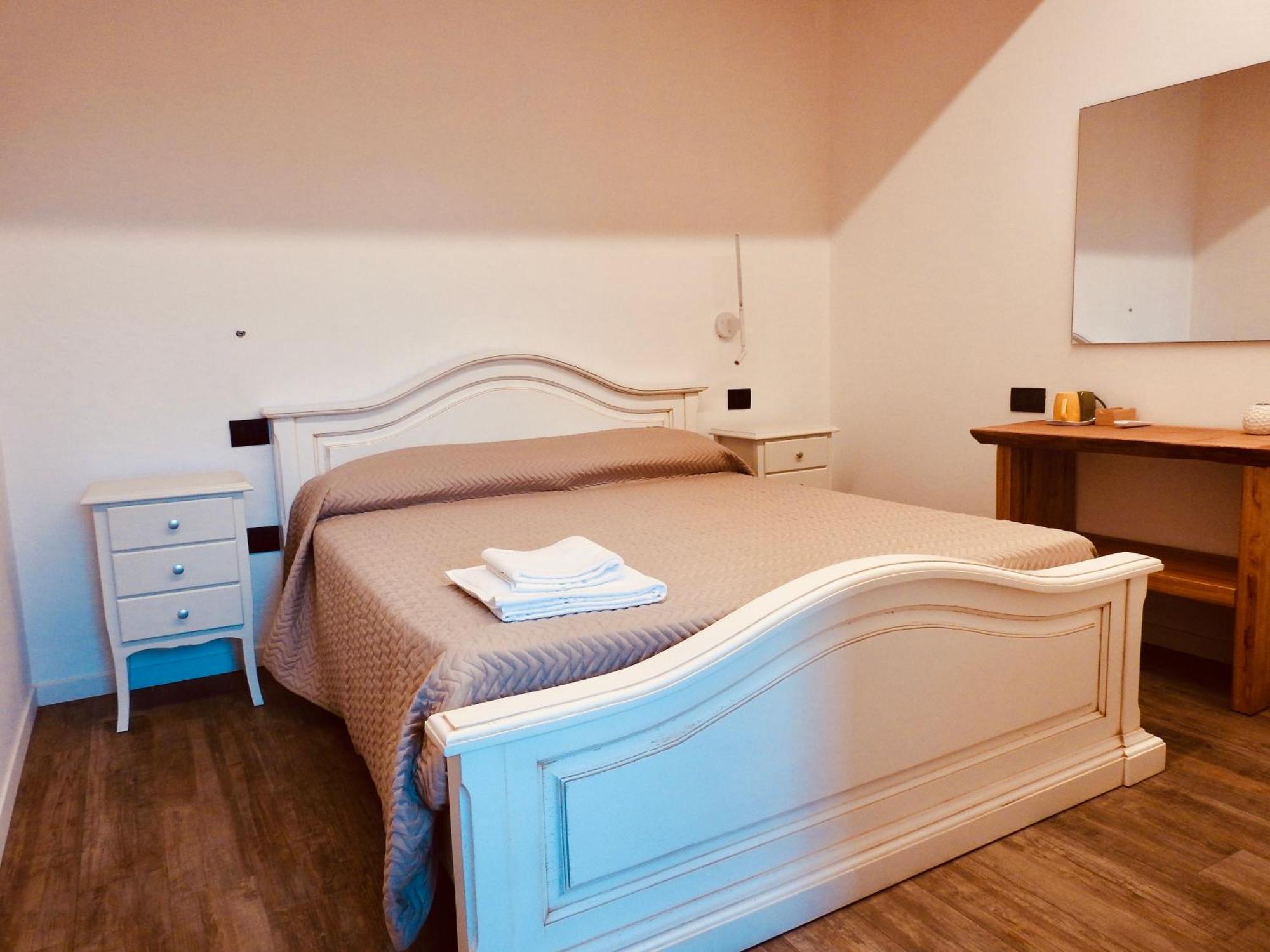 Petite Pomme Hotel Romano D'Ezzelino Екстериор снимка